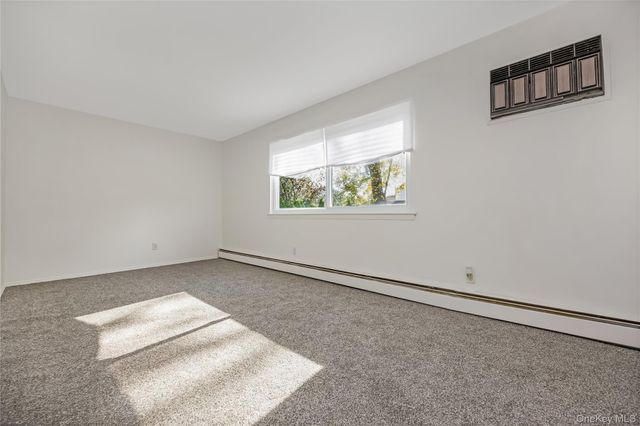 84 White Oak Street, Deer Park, NY 11729