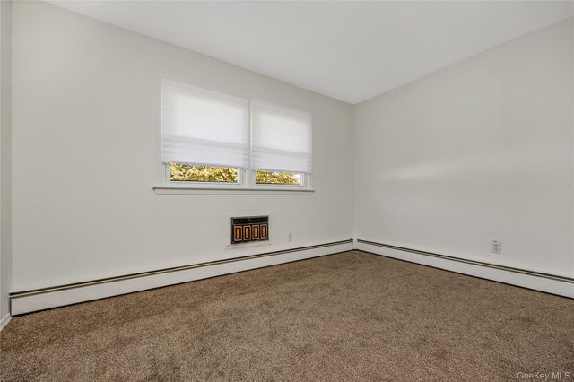 84 White Oak Street, Deer Park, NY 11729