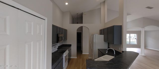 11816 COLLINS CREEK Drive, Jacksonville, FL 32258