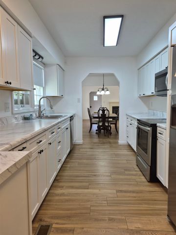 1526 Washington Blvd., Huntington, WV 25701
