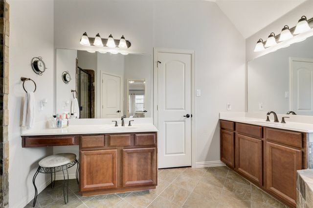 2723 Ponce De Leon, Grand Prairie, TX 75054