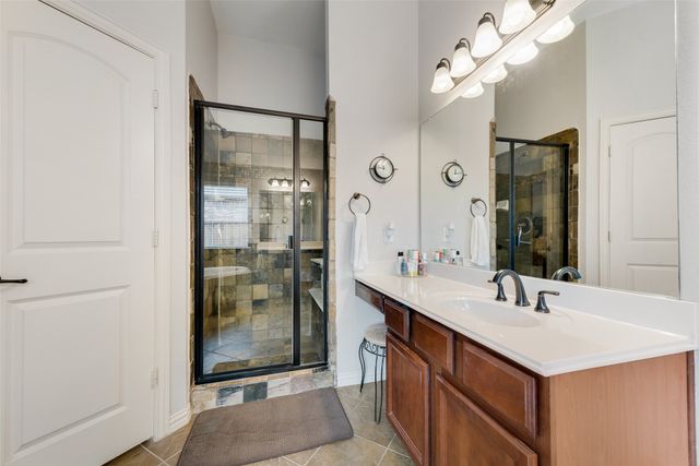 2723 Ponce De Leon, Grand Prairie, TX 75054