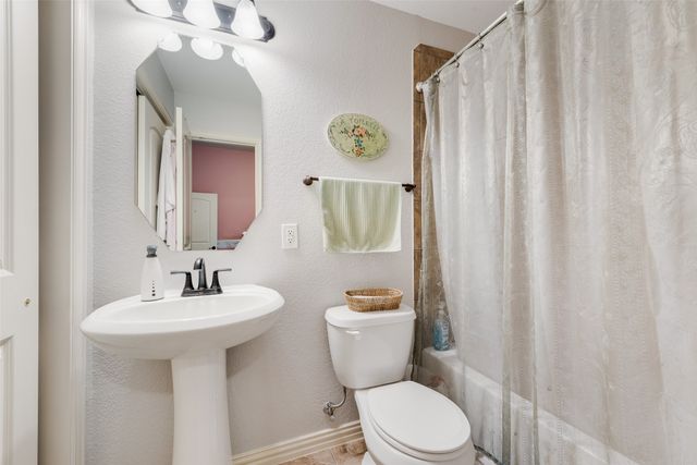 2723 Ponce De Leon, Grand Prairie, TX 75054