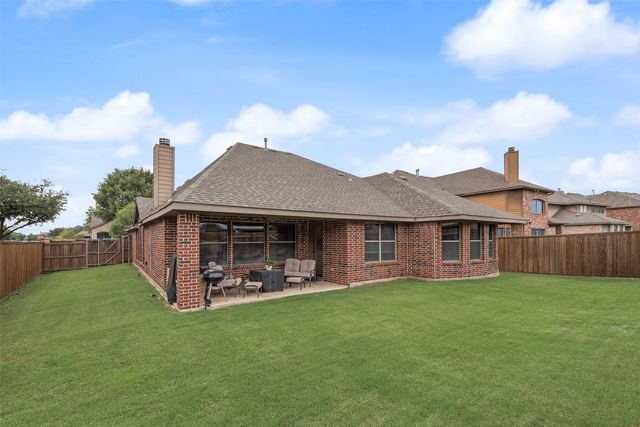 2723 Ponce De Leon, Grand Prairie, TX 75054