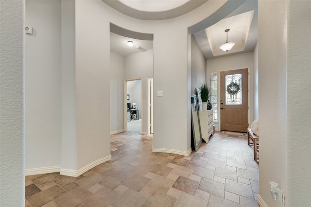 2723 Ponce De Leon, Grand Prairie, TX 75054