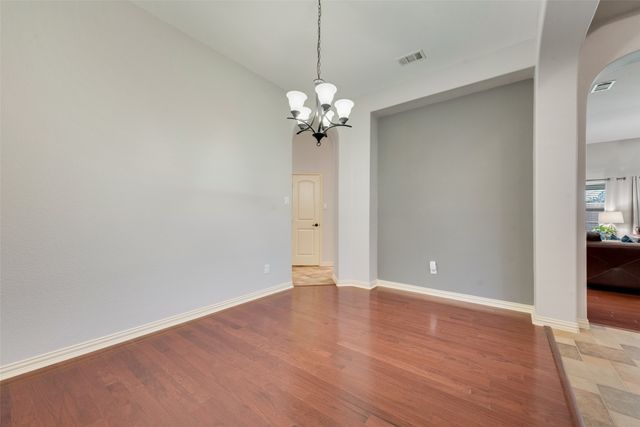 2723 Ponce De Leon, Grand Prairie, TX 75054