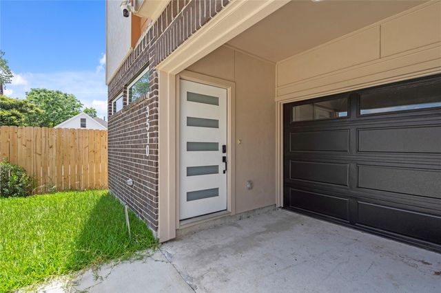 3510 Saltus Street, Houston, TX 77003