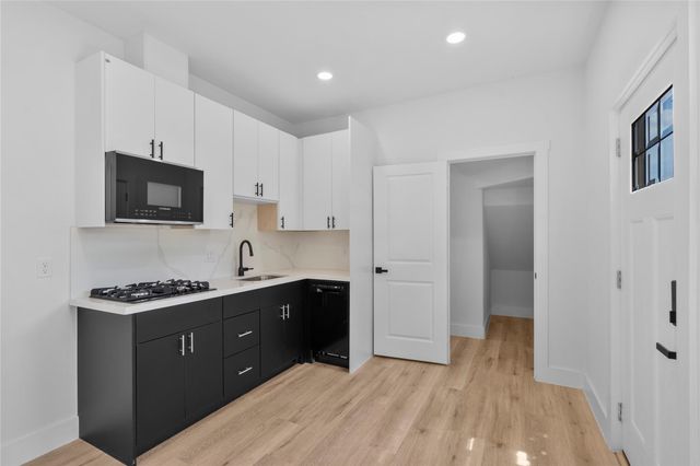 3510 Saltus Street, Houston, TX 77003