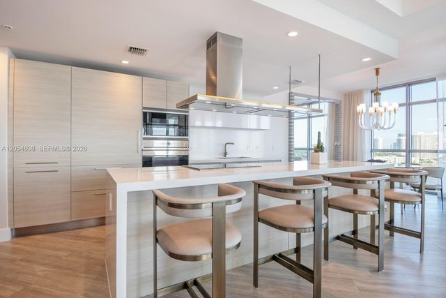 17301 Biscayne Blvd 1609, North Miami Beach, FL 33160
