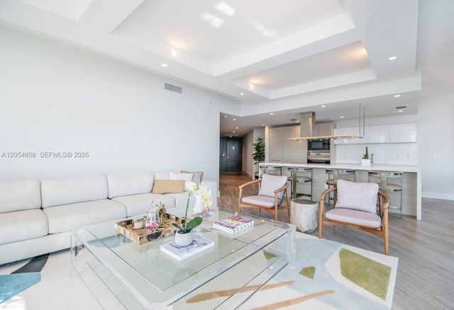 17301 Biscayne Blvd 1609, North Miami Beach, FL 33160