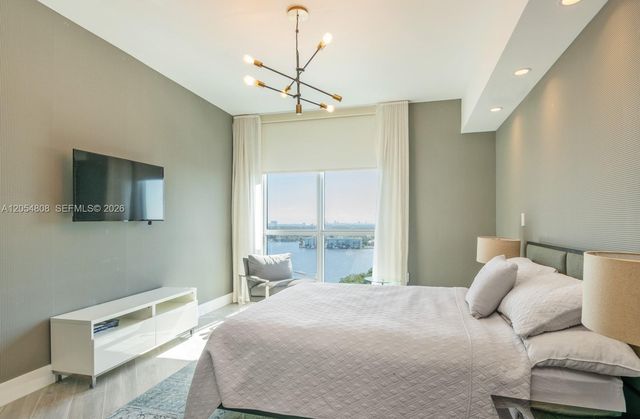 17301 Biscayne Blvd 1609, North Miami Beach, FL 33160