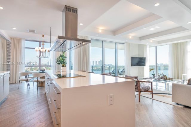 17301 Biscayne Blvd 1609, North Miami Beach, FL 33160