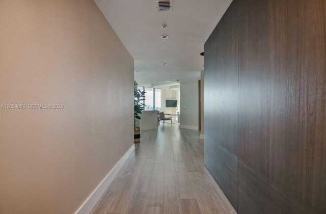 17301 Biscayne Blvd 1609, North Miami Beach, FL 33160