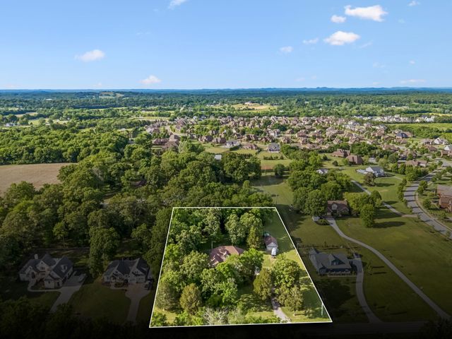463 Carver Ln, Lebanon, TN 37087