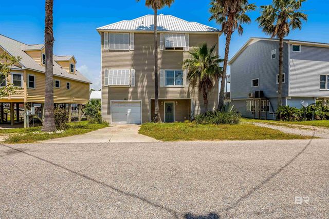 302 W 8th Street, Gulf Shores, AL 36542