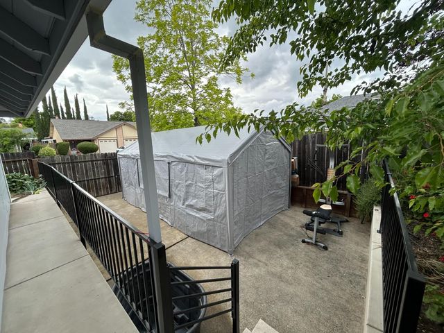 8320 Niessen Way, Fair Oaks, CA 95628