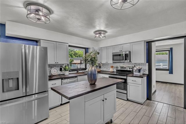 7 Lake Forest CT, Portsmouth, VA 23701