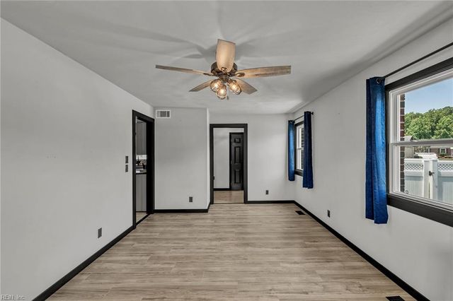 7 Lake Forest CT, Portsmouth, VA 23701