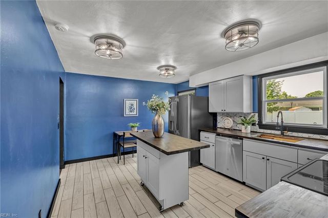 7 Lake Forest CT, Portsmouth, VA 23701