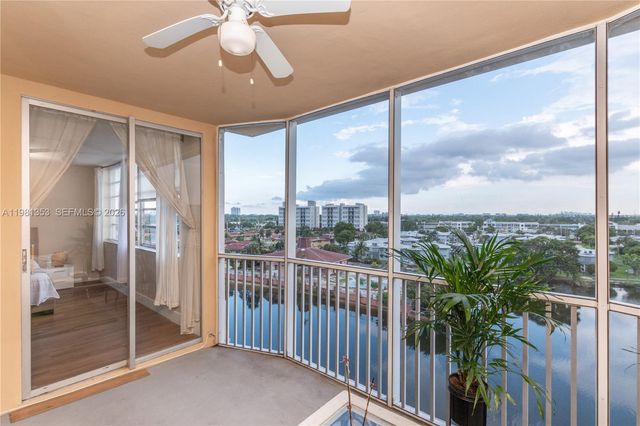 1750 NE 191st St 827-4, Miami, FL 33179