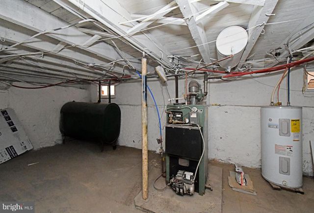 13 W 2ND ST, Pottstown, PA 19464