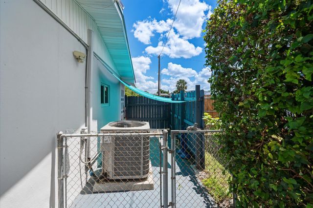 8341 SW 14th Street, Miami, FL 33144