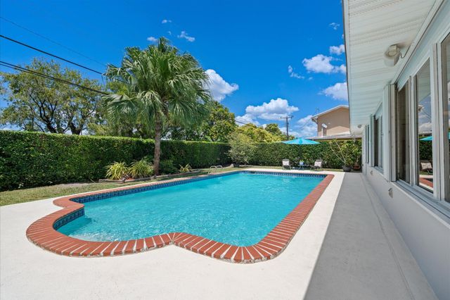 8341 SW 14th Street, Miami, FL 33144