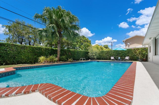 8341 SW 14th Street, Miami, FL 33144