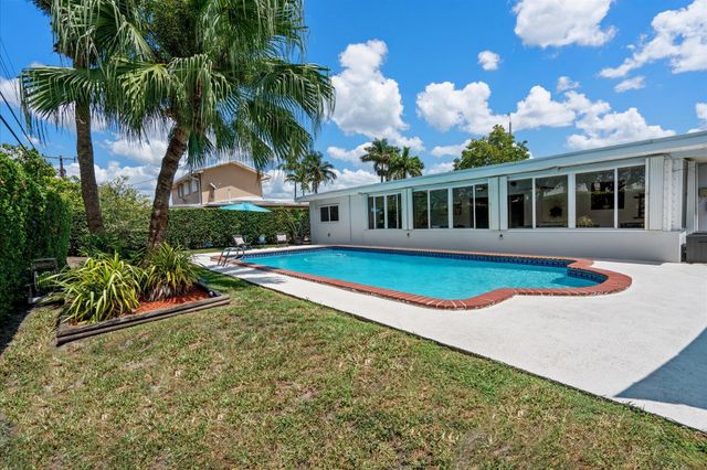 8341 SW 14th Street, Miami, FL 33144