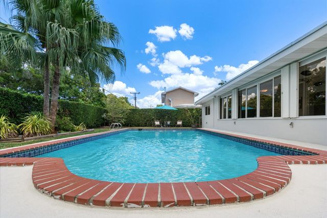 8341 SW 14th Street, Miami, FL 33144