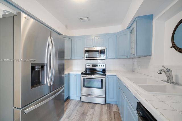 630 79th St, Miami Beach, FL 33141