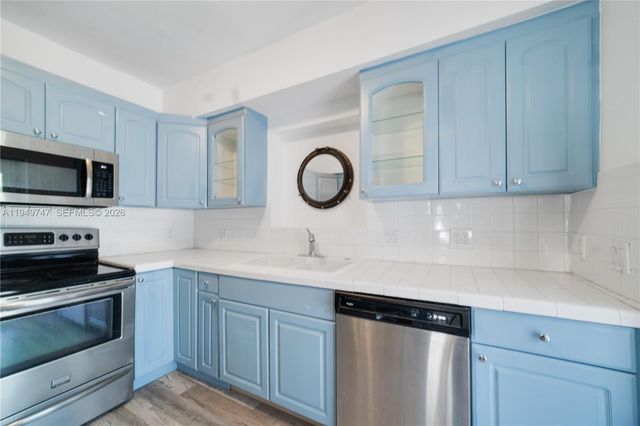 630 79th St, Miami Beach, FL 33141