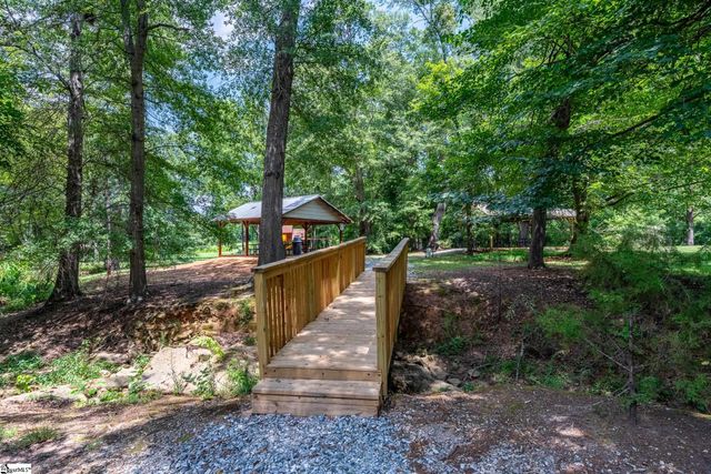 972 Nantahala Drive, Chesnee, SC 29323