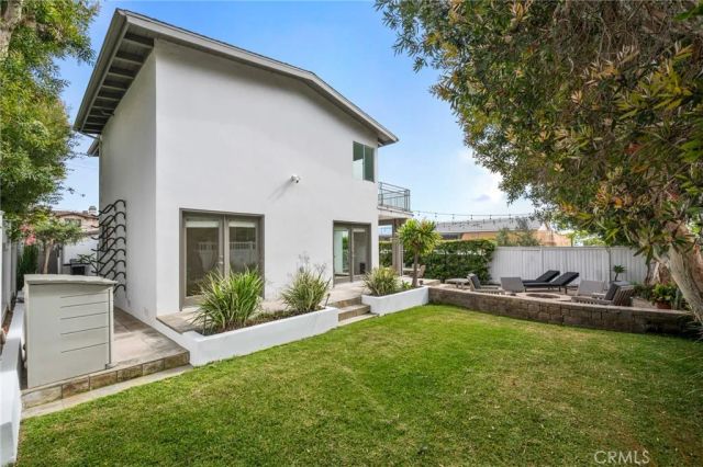 623 14th, Manhattan Beach, CA 90266