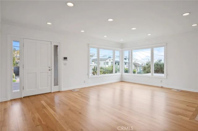 623 14th, Manhattan Beach, CA 90266