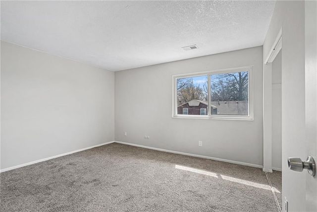 11007 W 90th Terrace, Overland Park, KS 66214