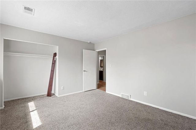 11007 W 90th Terrace, Overland Park, KS 66214