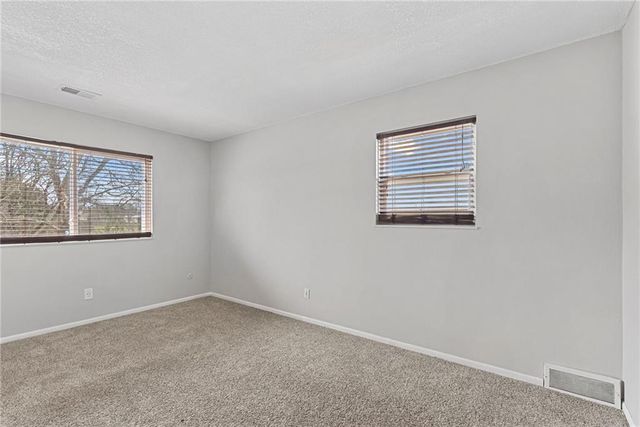 11007 W 90th Terrace, Overland Park, KS 66214