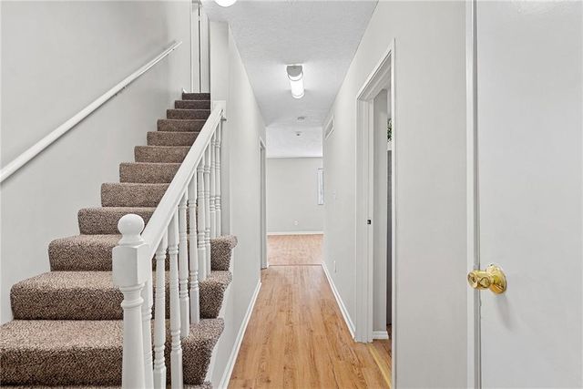 11007 W 90th Terrace, Overland Park, KS 66214