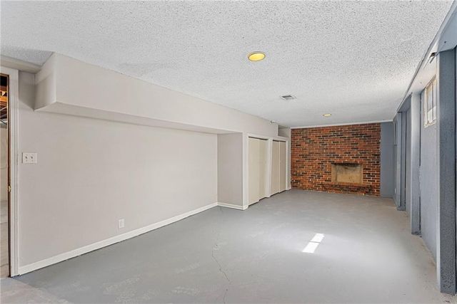 11007 W 90th Terrace, Overland Park, KS 66214