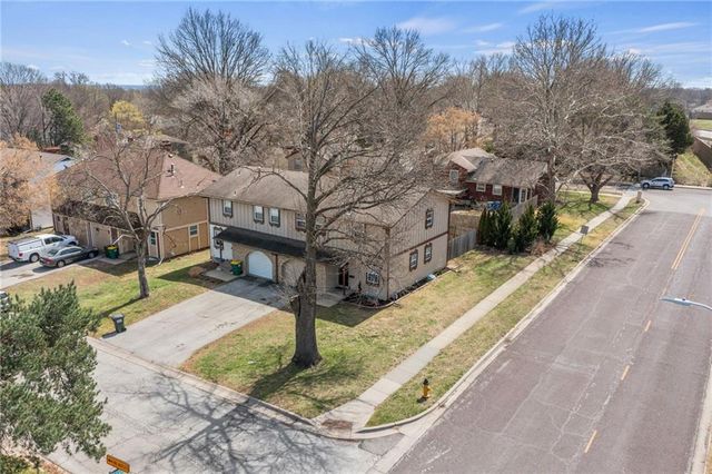 11007 W 90th Terrace, Overland Park, KS 66214