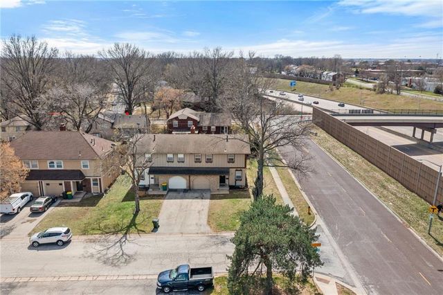 11007 W 90th Terrace, Overland Park, KS 66214