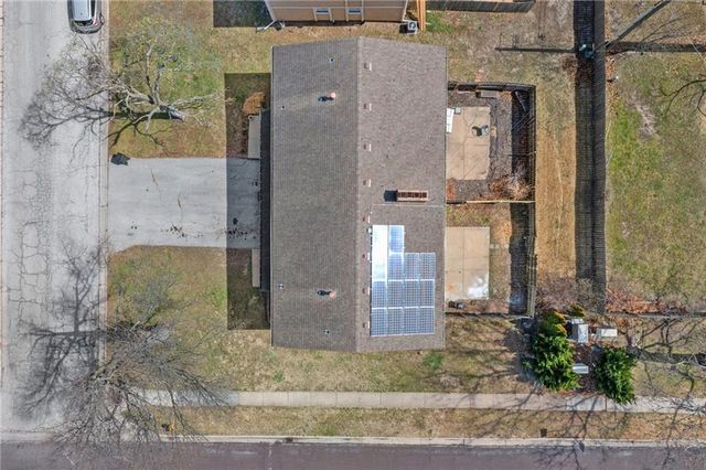 11007 W 90th Terrace, Overland Park, KS 66214