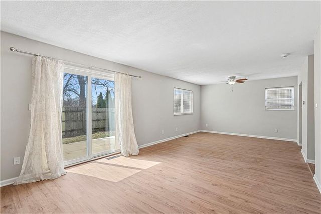 11007 W 90th Terrace, Overland Park, KS 66214