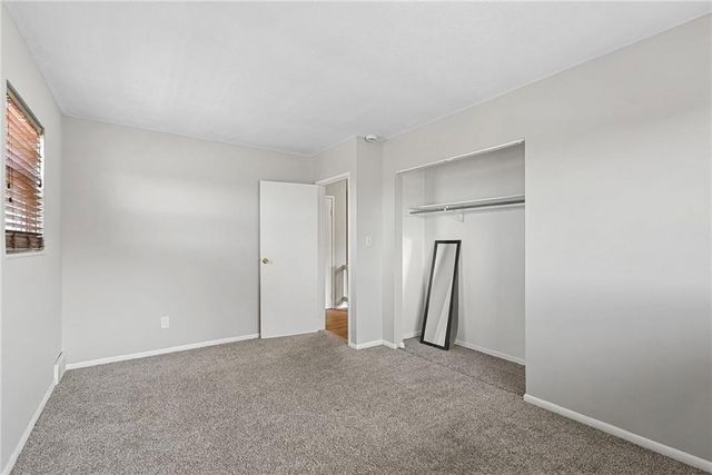 11007 W 90th Terrace, Overland Park, KS 66214