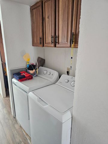 68 HIGH MESA Road, Los Lunas, NM 87031