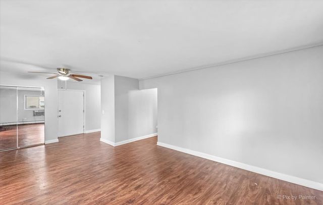 1050 N Wheeling Road 2A, Mount Prospect, IL 60056