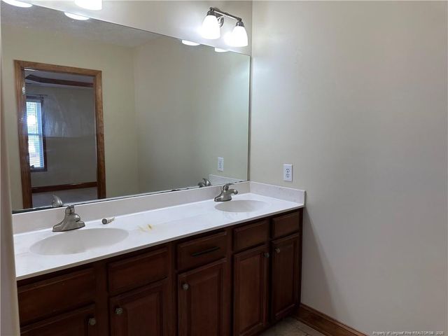 1935 Sunshine Court, Hope Mills, NC 28348