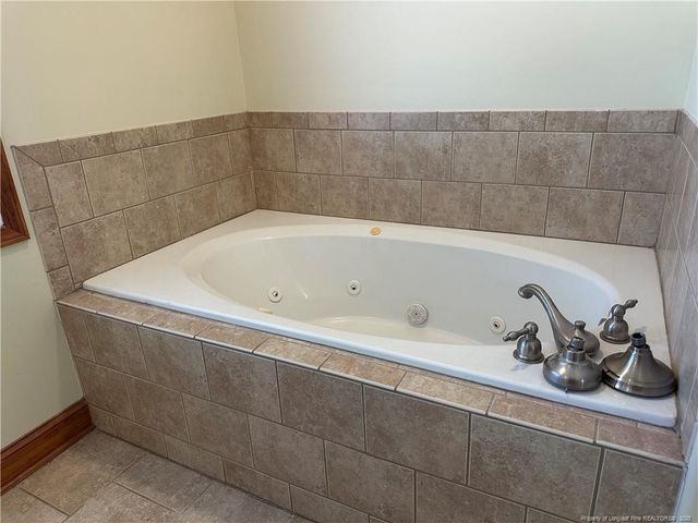 1935 Sunshine Court, Hope Mills, NC 28348