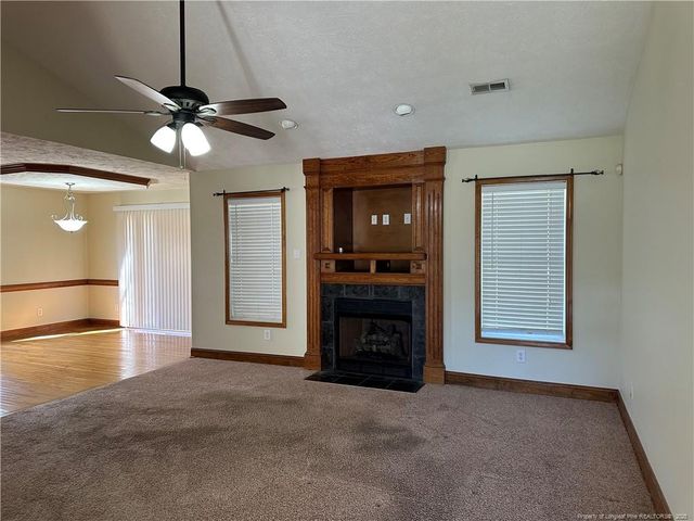 1935 Sunshine Court, Hope Mills, NC 28348